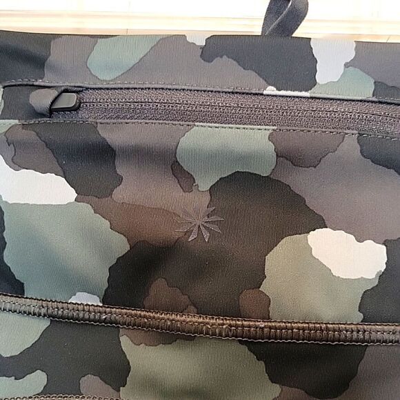 ATHLETA Lightning Olive Camo  7/8 High Waisted Leggings Size Small - Picture 4 of 10